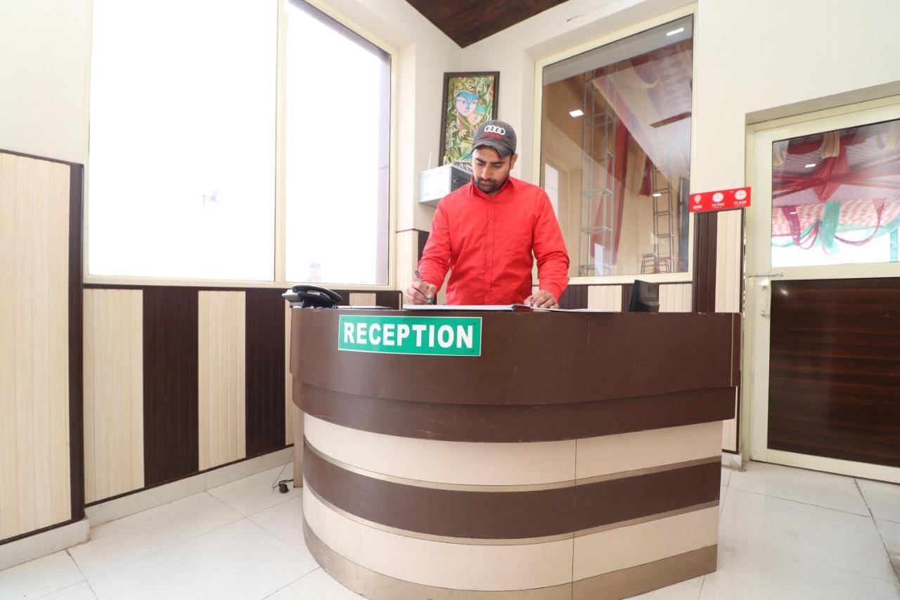 Oyo 28338 New Life Hotel Banur Luaran gambar